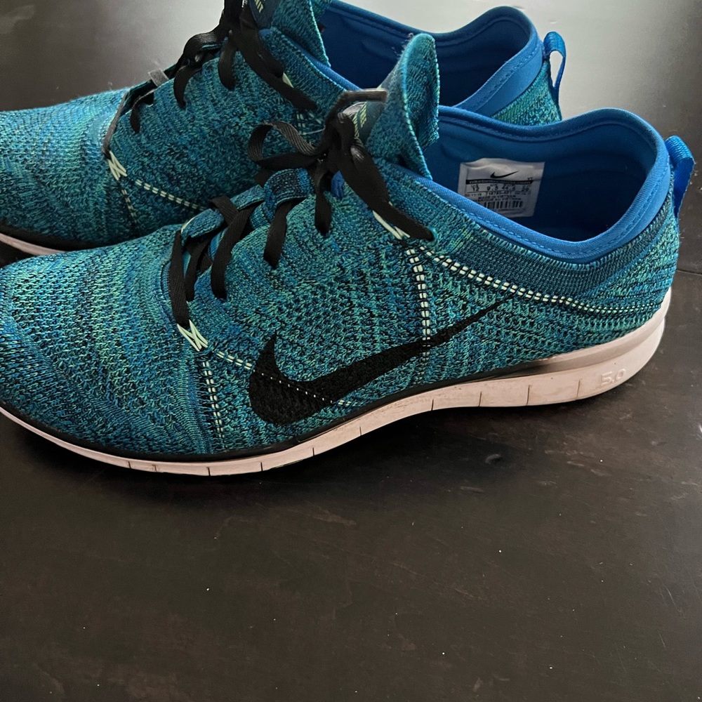Lightly used Nike Free TR Flyknit tennis shoes